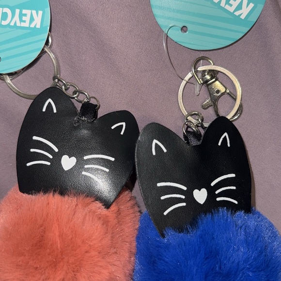 Cat Puffy Keychains - Picture 3 of 3
